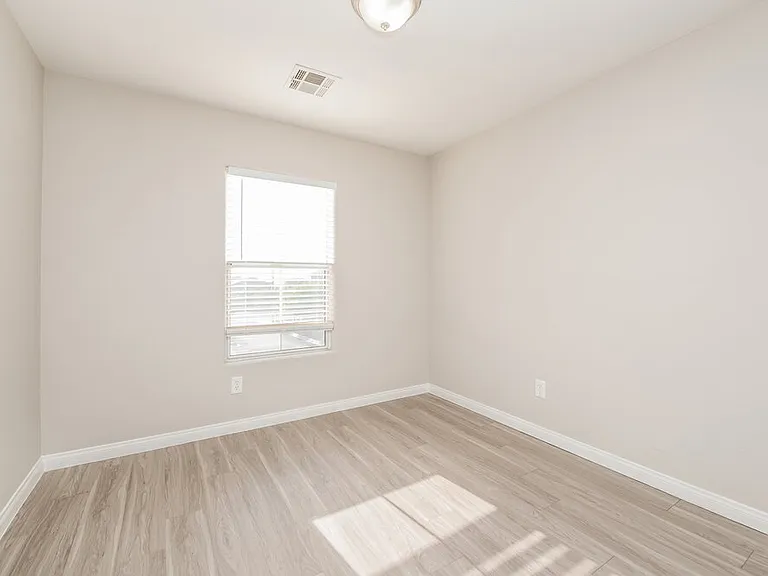 6725 Druid Hills St — Photo 13
