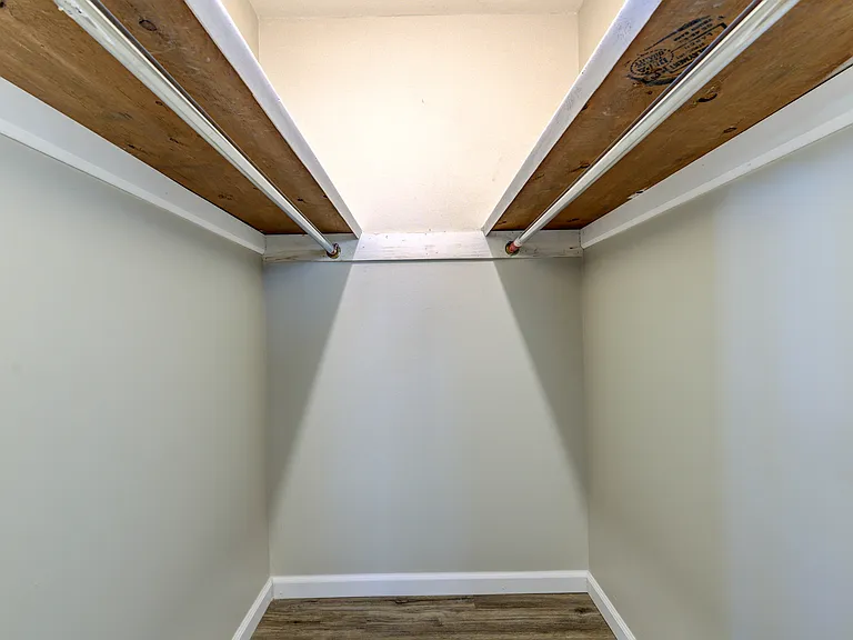 8435 Bridle Spur Dr — Photo 24