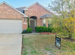 8824 Sierra Trl, Aubrey, TX 76227