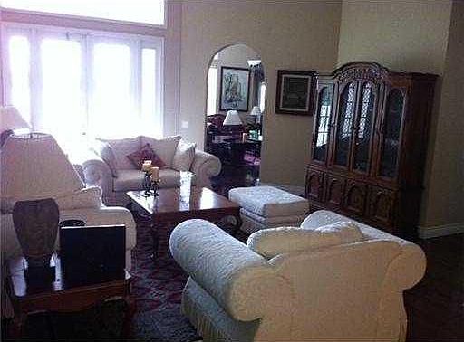 2nd image of 667 Lake Blvd