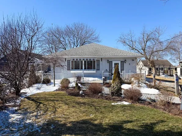 2 Sunset Dr, Haldimand County, ON N0A 1L0