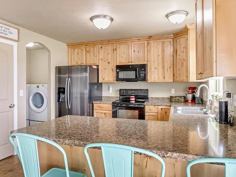 2254 S Baxter Dr — Photo 12