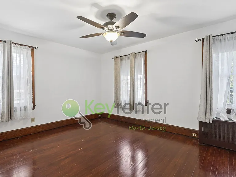 364 Chestnut St — Photo 12