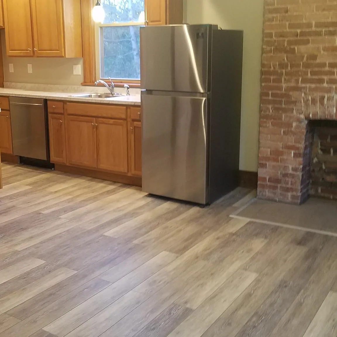 3 bed, 1600 sqft, $1,550 — Photo 1