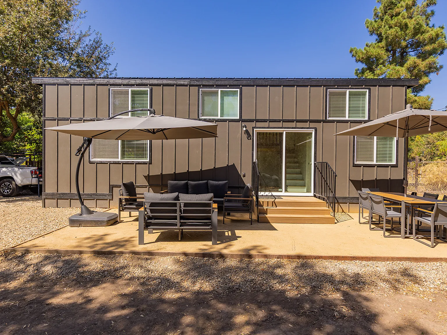 2 bed, $3,700 — Photo 1
