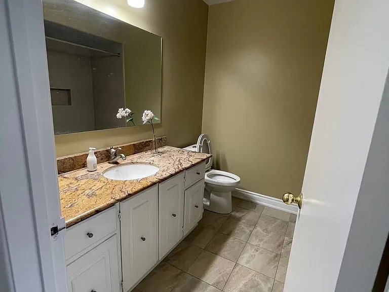 280 McNicoll Ave #UPPER — Photo 14