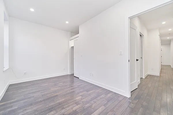 Rented by Triplemint | media 14