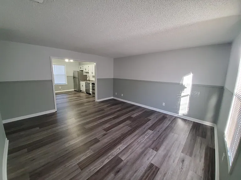 200 Railroad St #11 — Photo 5