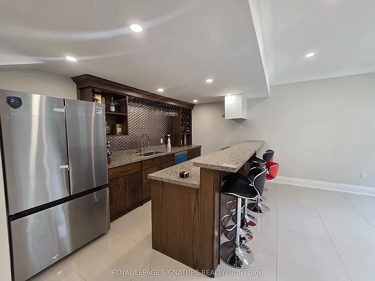 12 Terrace Ave #LOWER — Photo 6