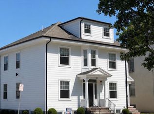 197 Lafayette St #1, Salem, MA 01970