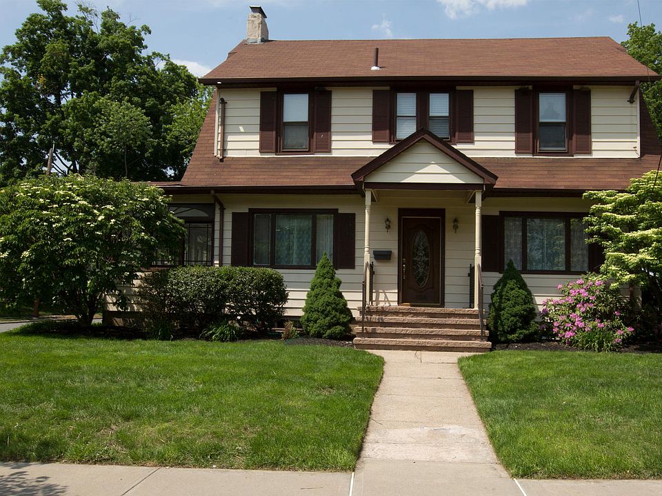1st image of 124 Mill St