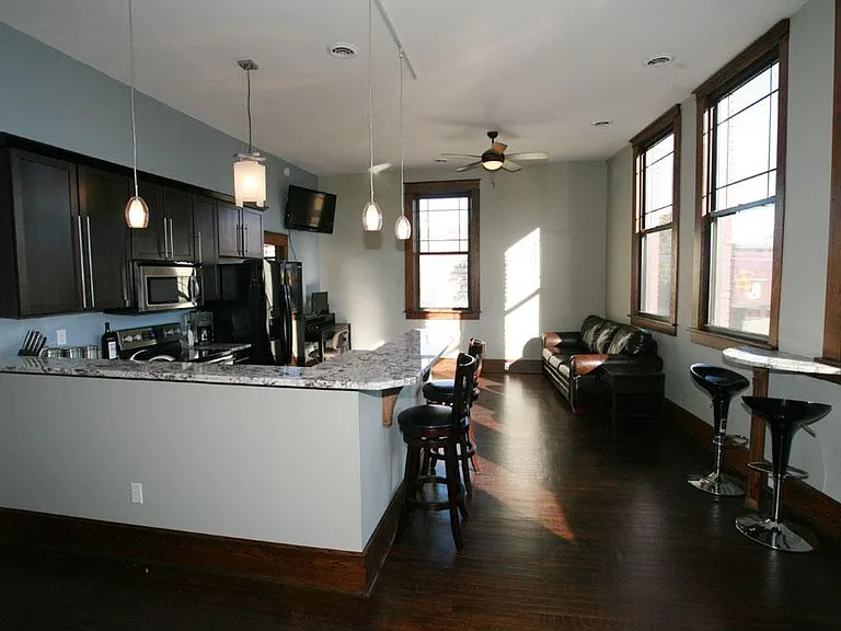 701 State St #201 — Photo 3