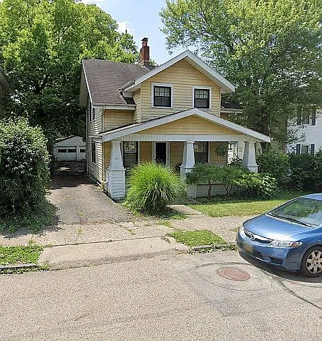 185 E Lakeview Ave photo 1