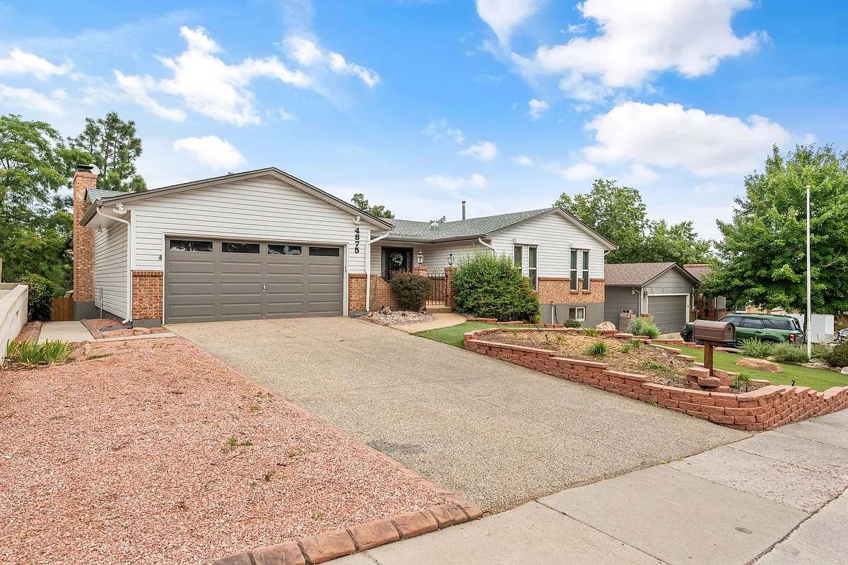 Building Photo - 4875 Garden Trl #B