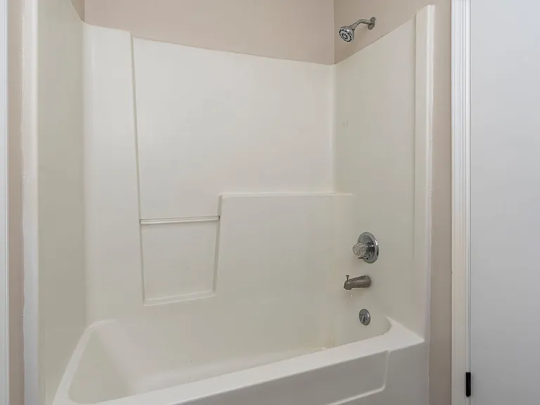 450 Cedar Ave #6 — Photo 5