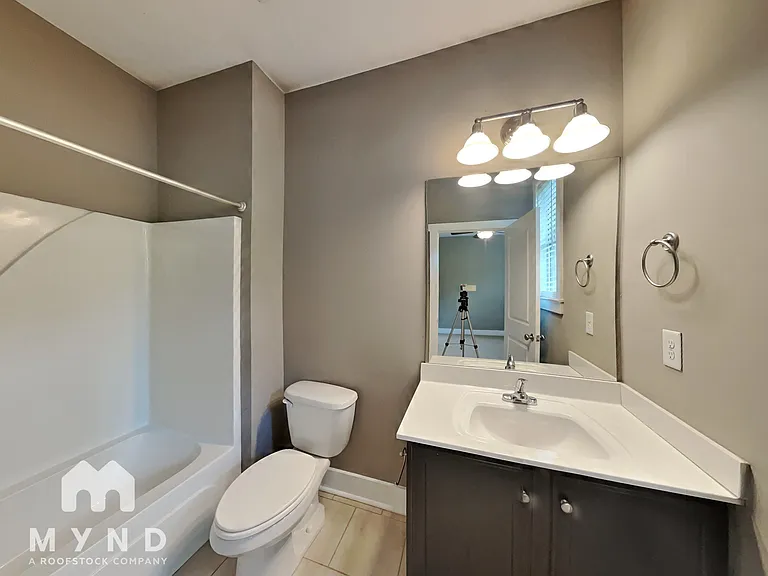 175 Herring St #5 — Photo 9