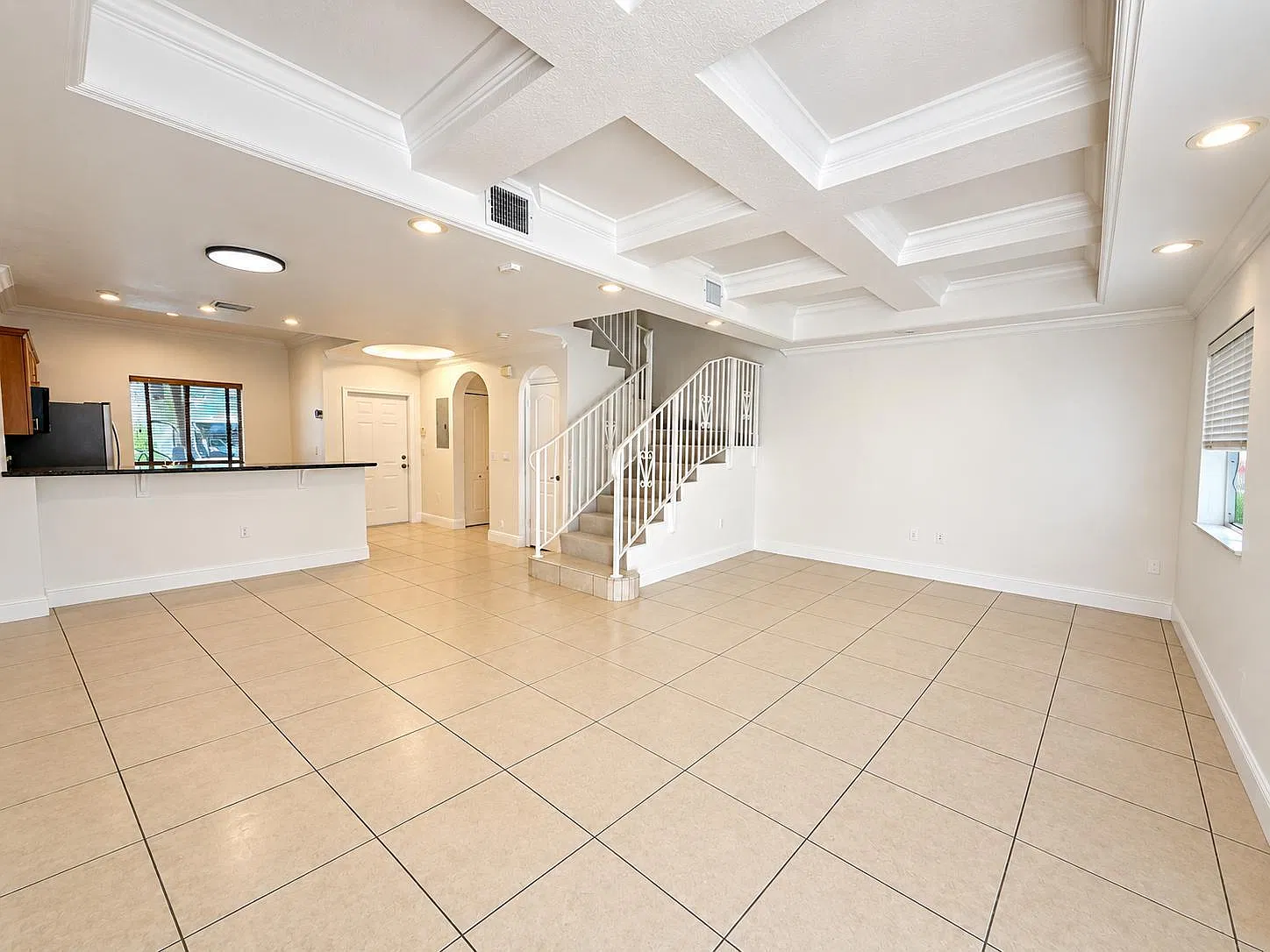 3 bed, 2.5 bath, 1499 sqft, $3,500 — Photo 4