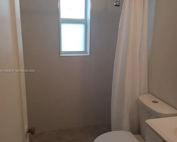 6950 Byron Ave #7 — Photo 3