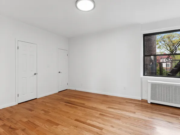 77-20 Austin Street image 4 of 11