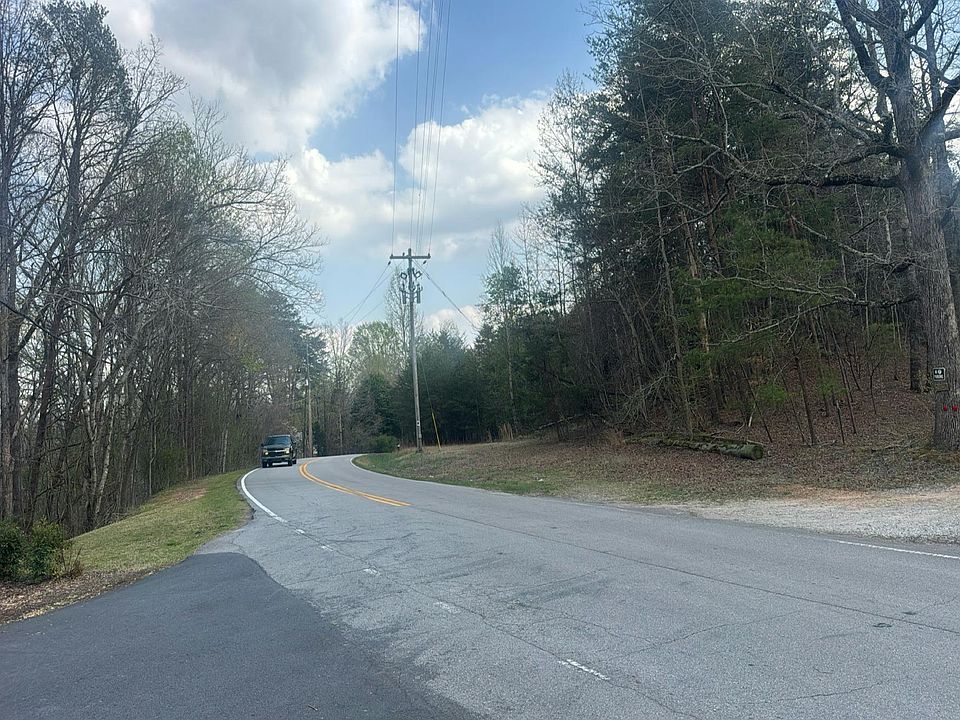 2nd image of 6215 Falcon Ln