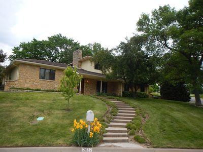 2032 Quail Creek Dr, Lawrence, KS, 66047