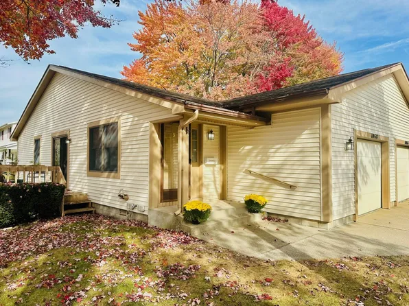 1068 Leroux Rd #18, Muskegon, MI 49441