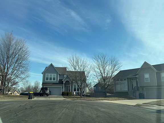 4th image of 20013 Falcon Ridge Dr