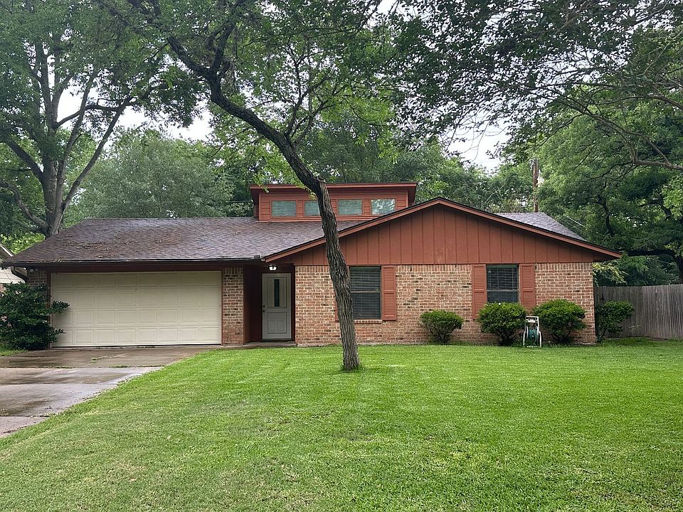 1st image of 2711 Wilderness Dr N