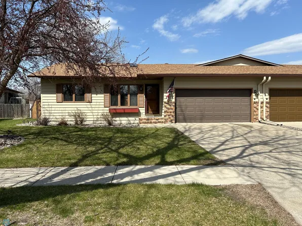 2315 26 1/2 Ave S, Fargo, ND 58103