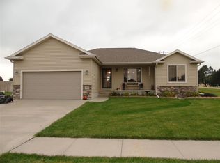1117 Fox Hvn, David City, NE 68632