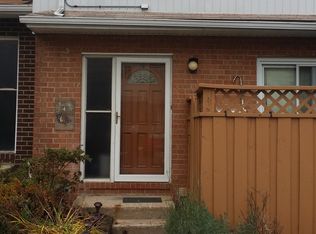 4 Poinsettia Ct, Baltimore, MD 21209