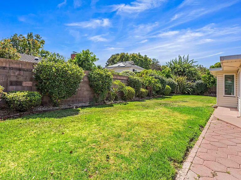 6221 Marlborough Dr — Photo 19