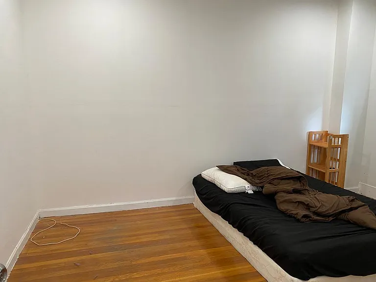 552 Pleasant St #1 — Photo 7