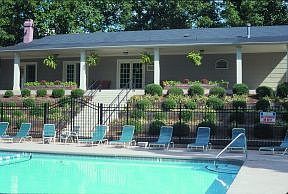 2nd image of 1431 Quail Woods Rd