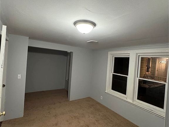 4th image of 377 W 2nd St