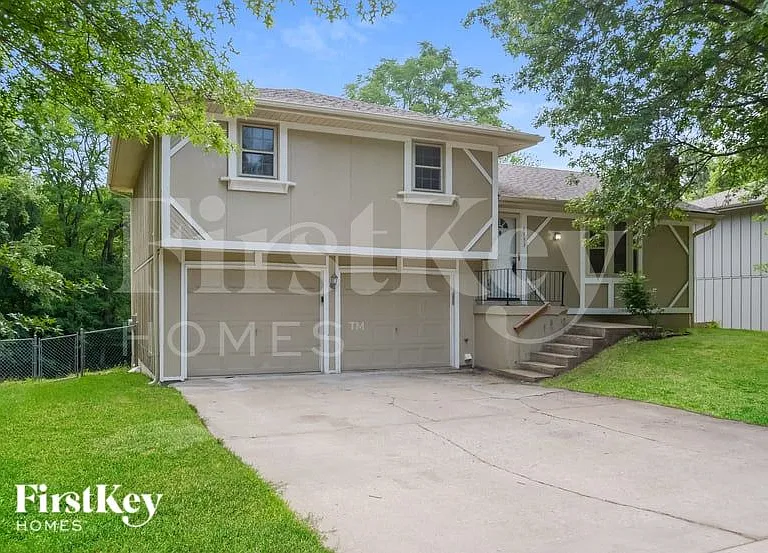 6733 NW Sioux Dr — Photo 2