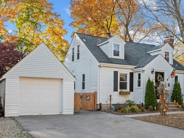 49 Spruce St, Framingham, MA 01701