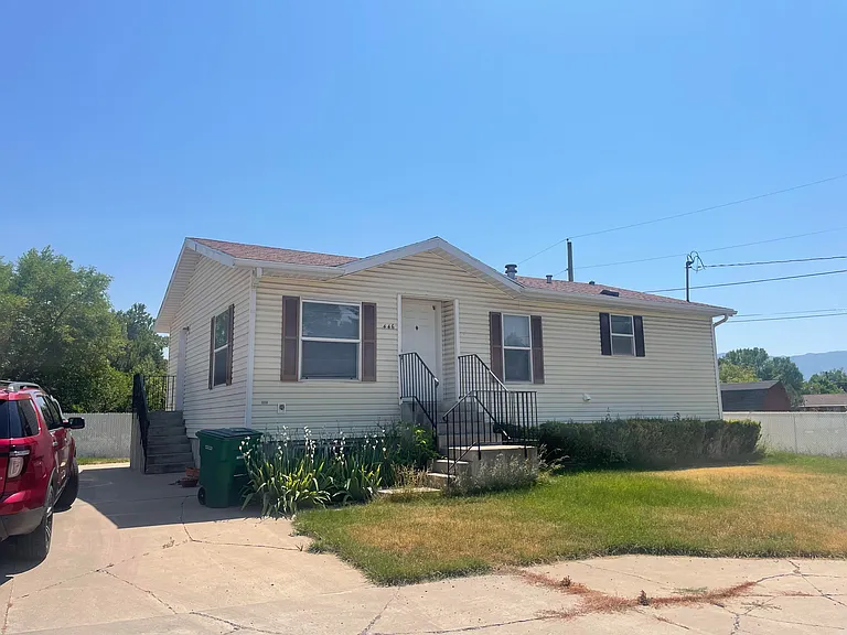 446 W 240 N — Photo 1