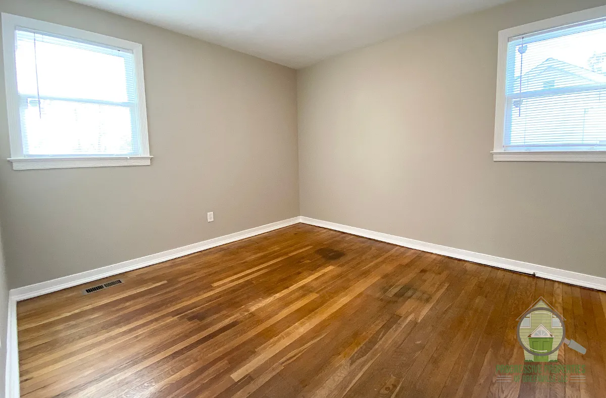 25 Crystal Ave - 1 — Photo 2