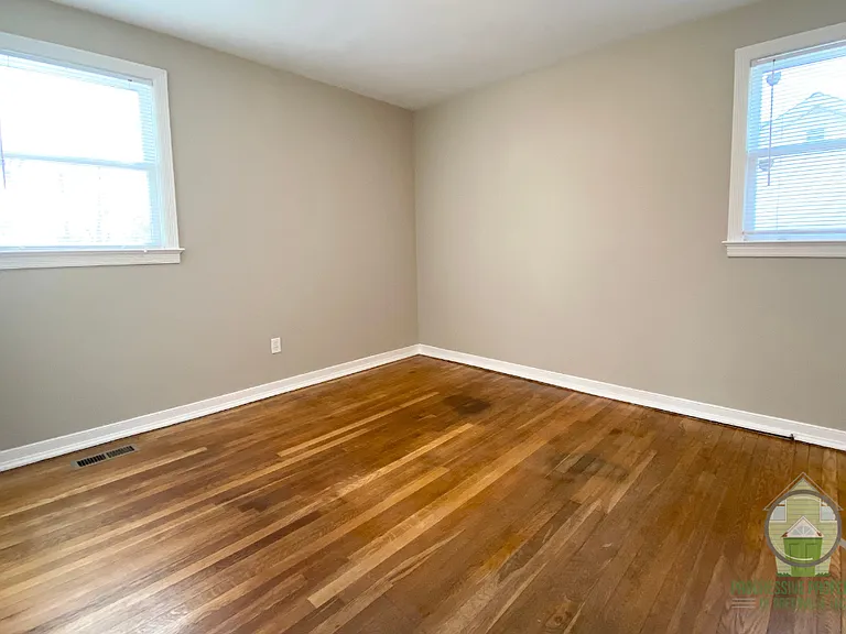 25 Crystal Ave — Photo 5