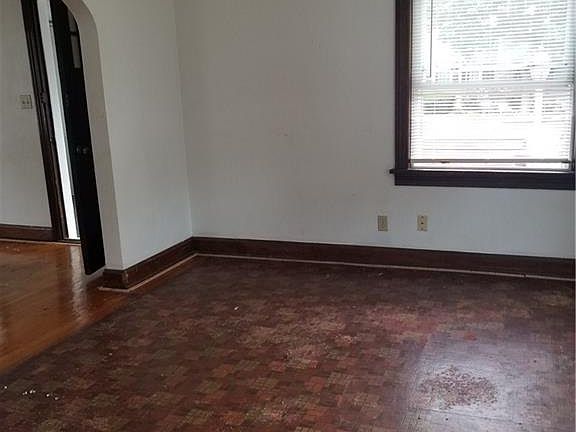 5th image of 1604 Madison Ave