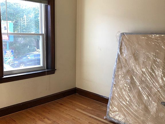 3rd image of 4524 W Lawrence Avenue # 2nd Middle Floor