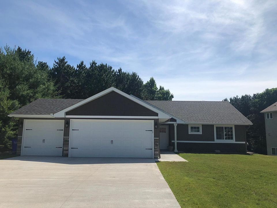 1st image of 326 Evergreen Dr