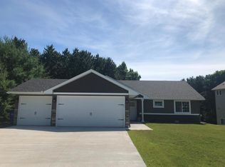 326 Evergreen Dr, Somerset, WI 54025