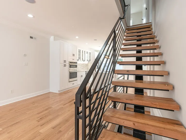 436 Manton St — Photo 23