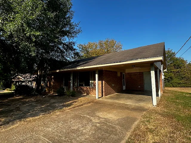 2 bed, 927 sqft, $1,200 — Photo 2