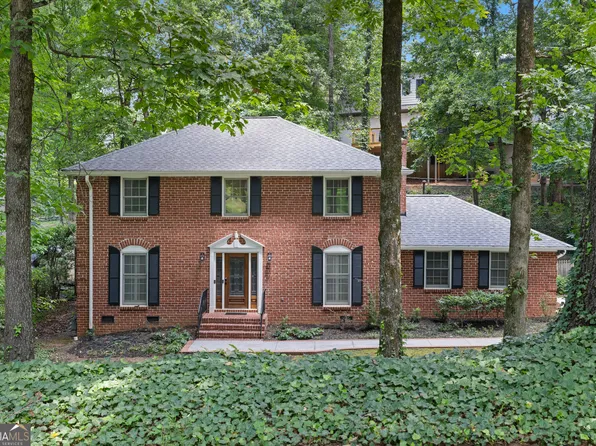 380 Castleridge Dr, Sandy Springs, GA 30342
