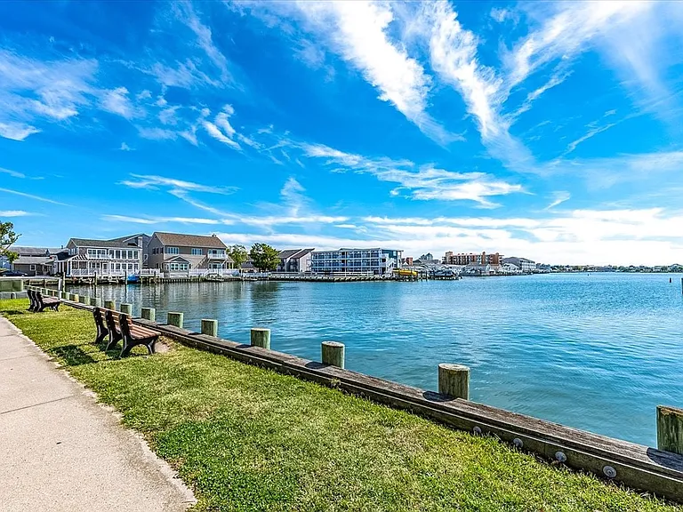 322 Bayshore Dr #2W — Photo 34