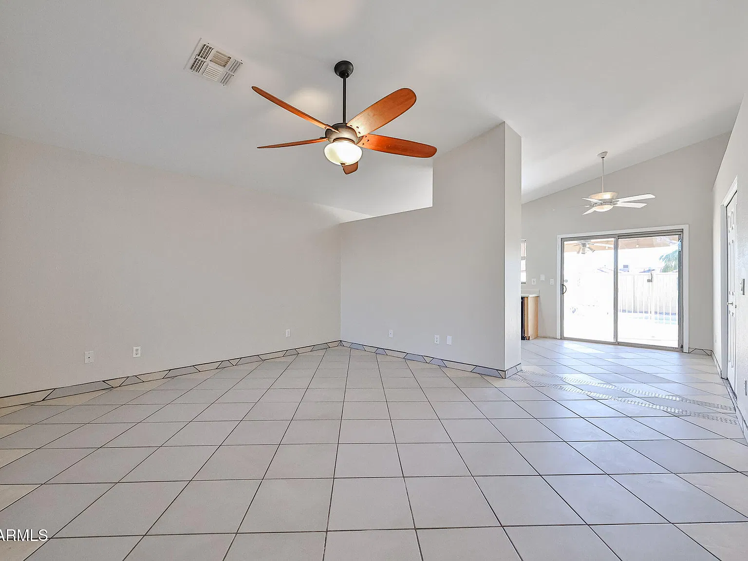 3 bed, 1.5 bath, 1076 sqft, $1,900 — Photo 3