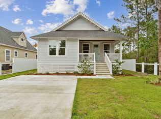 187 N 6th St, Pt Washington, FL 32459